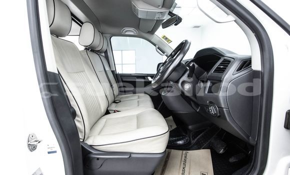 Buy Used Volkswagen Caravelle White Car in Bangkok in Bangkok Buy Used Volkswagen Caravelle White Car in Bangkok in Bangkok