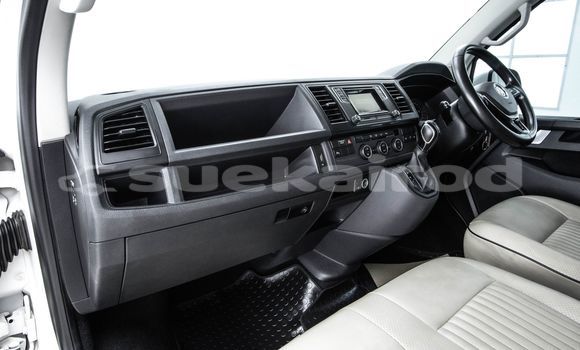 Buy Used Volkswagen Caravelle White Car in Bangkok in Bangkok Buy Used Volkswagen Caravelle White Car in Bangkok in Bangkok