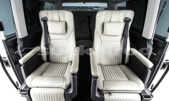 Buy Used Volkswagen Caravelle White Car in Bangkok in Bangkok Buy Used Volkswagen Caravelle White Car in Bangkok in Bangkok