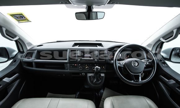 Buy Used Volkswagen Caravelle White Car in Bangkok in Bangkok Buy Used Volkswagen Caravelle White Car in Bangkok in Bangkok