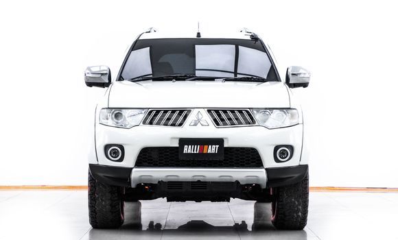 Buy Used Mitsubishi Pajero White Car in Bangkok in Bangkok Buy Used Mitsubishi Pajero White Car in Bangkok in Bangkok