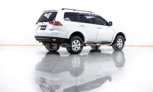 Buy Used Mitsubishi Pajero White Car in Bangkok in Bangkok Buy Used Mitsubishi Pajero White Car in Bangkok in Bangkok