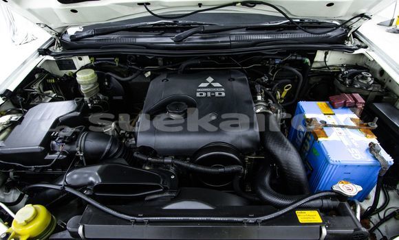 Buy Used Mitsubishi Pajero White Car in Bangkok in Bangkok Buy Used Mitsubishi Pajero White Car in Bangkok in Bangkok