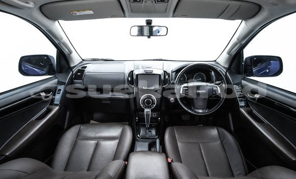 Buy Used Isuzu D-Max Blue Car in Bangkok in Bangkok Buy Used Isuzu D-Max Blue Car in Bangkok in Bangkok