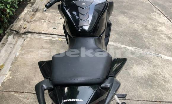 Buy Used Honda CB Black Bike in Bangkok in Bangkok Buy Used Honda CB Black Bike in Bangkok in Bangkok