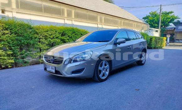 ซื้อ รถมือสอง Volvo V60 อื่น ๆ รถยนต์ ใน %{เมือง} ใน กรุงเทพมหานคร