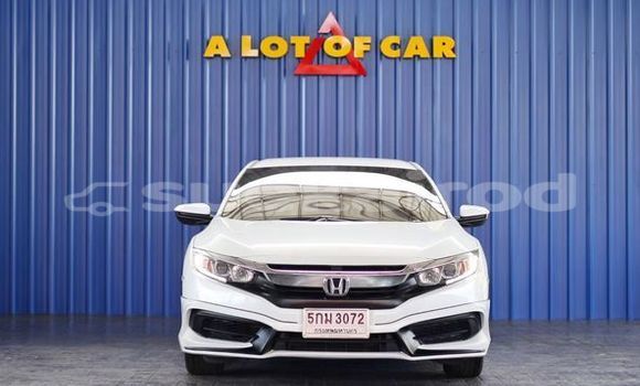 ซื้อ รถมือสอง Honda Civic ขาว รถยนต์ ใน %{เมือง} ใน กรุงเทพมหานคร