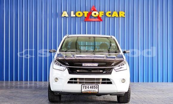 ซื้อ รถมือสอง Isuzu D-Max ขาว รถยนต์ ใน %{เมือง} ใน กรุงเทพมหานคร