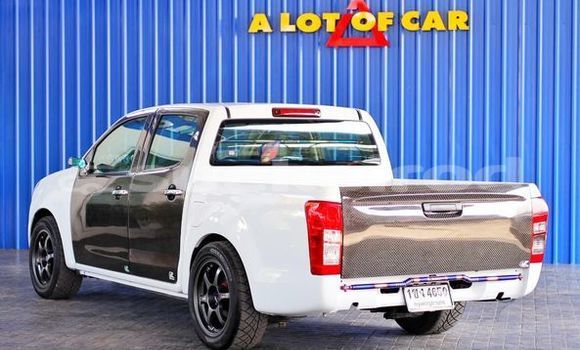 ซื้อ รถมือสอง Isuzu D-Max ขาว รถยนต์ ใน %{เมือง} ใน กรุงเทพมหานคร ซื้อ รถมือสอง Isuzu D-Max ขาว รถยนต์ ใน %{เมือง} ใน กรุงเทพมหานคร