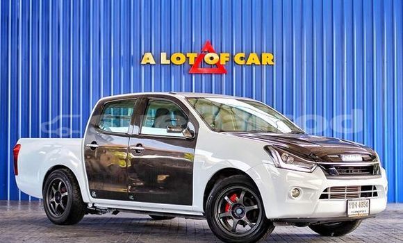 ซื้อ รถมือสอง Isuzu D-Max ขาว รถยนต์ ใน %{เมือง} ใน กรุงเทพมหานคร ซื้อ รถมือสอง Isuzu D-Max ขาว รถยนต์ ใน %{เมือง} ใน กรุงเทพมหานคร