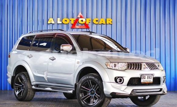 ซื้อ รถมือสอง Mitsubishi Pajero เงิน รถยนต์ ใน %{เมือง} ใน กรุงเทพมหานคร ซื้อ รถมือสอง Mitsubishi Pajero เงิน รถยนต์ ใน %{เมือง} ใน กรุงเทพมหานคร