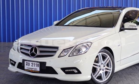 ซื้อ รถมือสอง Mercedes-Benz E200 ขาว รถยนต์ ใน %{เมือง} ใน กรุงเทพมหานคร ซื้อ รถมือสอง Mercedes-Benz E200 ขาว รถยนต์ ใน %{เมือง} ใน กรุงเทพมหานคร