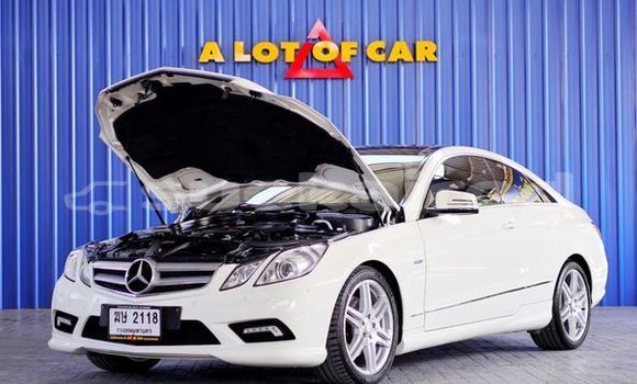 ซื้อ รถมือสอง Mercedes-Benz E200 ขาว รถยนต์ ใน %{เมือง} ใน กรุงเทพมหานคร ซื้อ รถมือสอง Mercedes-Benz E200 ขาว รถยนต์ ใน %{เมือง} ใน กรุงเทพมหานคร