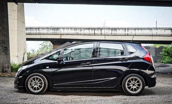 ซื้อ รถมือสอง Honda Jazz สีดำ รถยนต์ ใน %{เมือง} ใน กรุงเทพมหานคร ซื้อ รถมือสอง Honda Jazz สีดำ รถยนต์ ใน %{เมือง} ใน กรุงเทพมหานคร