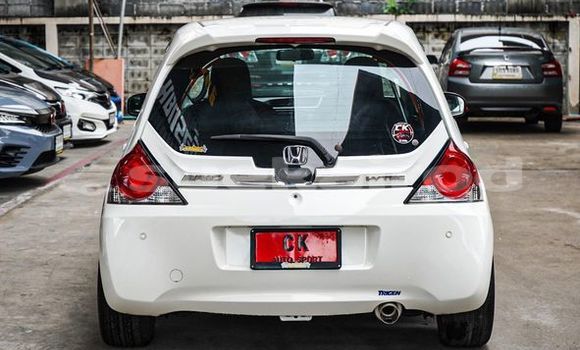 ซื้อ รถมือสอง Honda Brio ขาว รถยนต์ ใน %{เมือง} ใน กรุงเทพมหานคร ซื้อ รถมือสอง Honda Brio ขาว รถยนต์ ใน %{เมือง} ใน กรุงเทพมหานคร