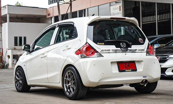 ซื้อ รถมือสอง Honda Brio ขาว รถยนต์ ใน %{เมือง} ใน กรุงเทพมหานคร ซื้อ รถมือสอง Honda Brio ขาว รถยนต์ ใน %{เมือง} ใน กรุงเทพมหานคร