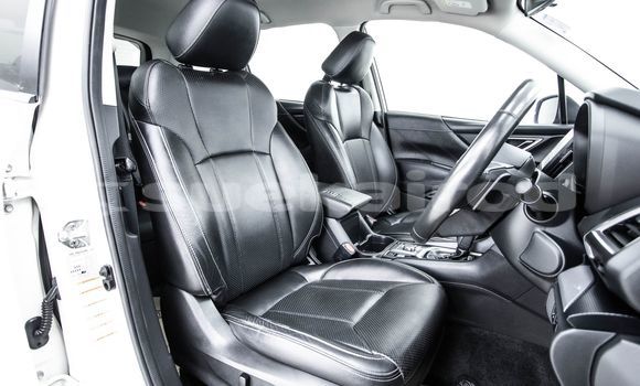 ซื้อ รถมือสอง Subaru Forester ขาว รถยนต์ ใน %{เมือง} ใน กรุงเทพมหานคร ซื้อ รถมือสอง Subaru Forester ขาว รถยนต์ ใน %{เมือง} ใน กรุงเทพมหานคร