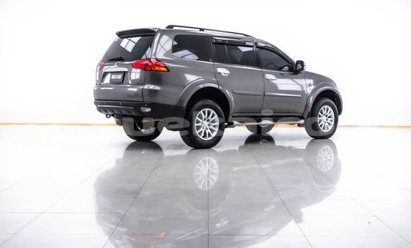 Buy Used Mitsubishi Pajero Brown Car in Bangkok in Bangkok Buy Used Mitsubishi Pajero Brown Car in Bangkok in Bangkok