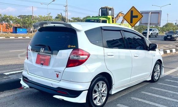 ซื้อ รถมือสอง Honda Jazz ขาว รถยนต์ ใน %{เมือง} ใน สระบุรี ซื้อ รถมือสอง Honda Jazz ขาว รถยนต์ ใน %{เมือง} ใน สระบุรี