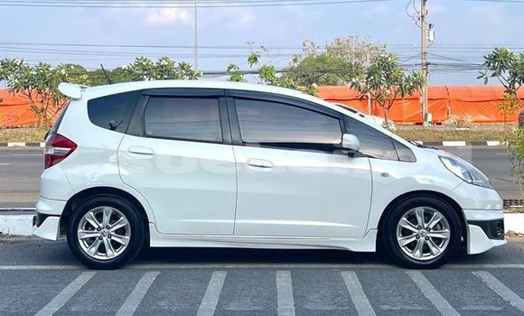 ซื้อ รถมือสอง Honda Jazz ขาว รถยนต์ ใน %{เมือง} ใน สระบุรี ซื้อ รถมือสอง Honda Jazz ขาว รถยนต์ ใน %{เมือง} ใน สระบุรี