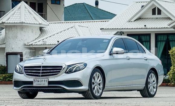 ซื้อ รถมือสอง Mercedes-Benz E-Classe เงิน รถยนต์ ใน %{เมือง} ใน กรุงเทพมหานคร ซื้อ รถมือสอง Mercedes-Benz E-Classe เงิน รถยนต์ ใน %{เมือง} ใน กรุงเทพมหานคร