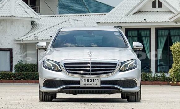 ซื้อ รถมือสอง Mercedes-Benz E-Classe เงิน รถยนต์ ใน %{เมือง} ใน กรุงเทพมหานคร ซื้อ รถมือสอง Mercedes-Benz E-Classe เงิน รถยนต์ ใน %{เมือง} ใน กรุงเทพมหานคร
