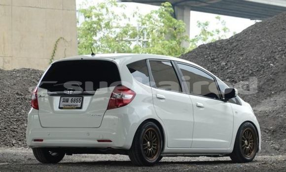 Buy Used Honda Jazz White Car in Bangkok in Bangkok Buy Used Honda Jazz White Car in Bangkok in Bangkok