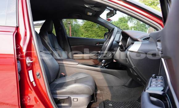 ซื้อ รถมือสอง Toyota C-HR สีแดง รถยนต์ ใน %{เมือง} ใน กรุงเทพมหานคร ซื้อ รถมือสอง Toyota C-HR สีแดง รถยนต์ ใน %{เมือง} ใน กรุงเทพมหานคร