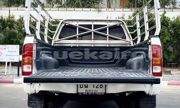 Buy Used Toyota Hiluxe VIGO White Car in Bangkok in Bangkok Buy Used Toyota Hiluxe VIGO White Car in Bangkok in Bangkok