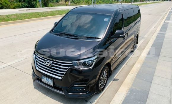 ซื้อ รถมือสอง Hyundai H1 อื่น ๆ รถยนต์ ใน %{เมือง} ใน กรุงเทพมหานคร