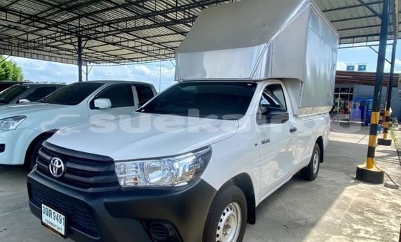 Buy Used Toyota Hiluxe Revo White Car in Bangkok in Bangkok Buy Used Toyota Hiluxe Revo White Car in Bangkok in Bangkok