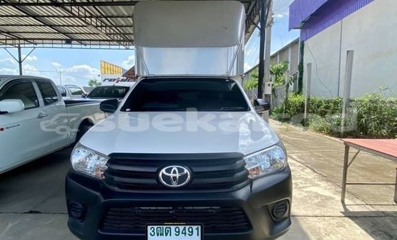 Buy Used Toyota Hiluxe Revo White Car in Bangkok in Bangkok Buy Used Toyota Hiluxe Revo White Car in Bangkok in Bangkok