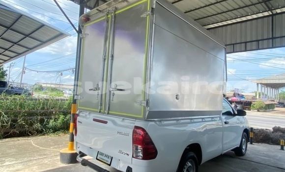 Buy Used Toyota Hiluxe Revo White Car in Bangkok in Bangkok Buy Used Toyota Hiluxe Revo White Car in Bangkok in Bangkok