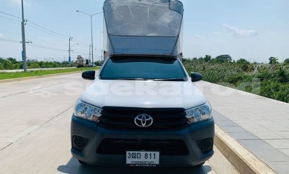 Buy Used Toyota Hiluxe Revo White Car in Bangkok in Bangkok Buy Used Toyota Hiluxe Revo White Car in Bangkok in Bangkok