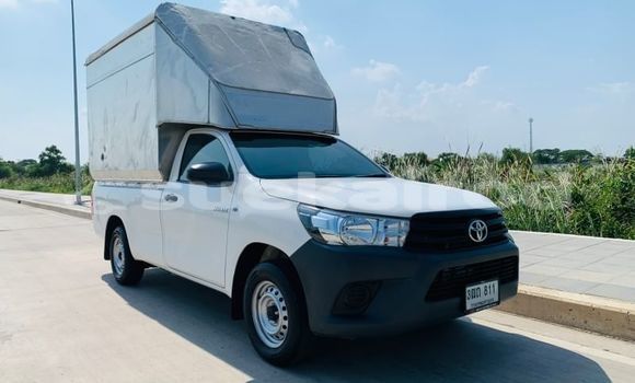 Buy Used Toyota Hiluxe Revo White Car in Bangkok in Bangkok Buy Used Toyota Hiluxe Revo White Car in Bangkok in Bangkok