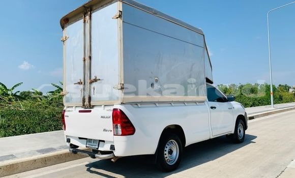 Buy Used Toyota Hiluxe Revo White Car in Bangkok in Bangkok Buy Used Toyota Hiluxe Revo White Car in Bangkok in Bangkok