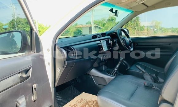 Buy Used Toyota Hiluxe Revo White Car in Bangkok in Bangkok Buy Used Toyota Hiluxe Revo White Car in Bangkok in Bangkok