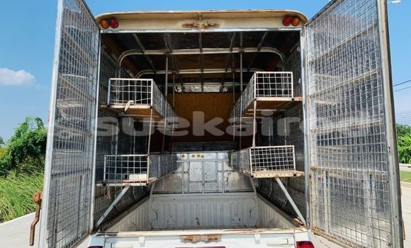 Buy Used Toyota Hiluxe Revo White Car in Bangkok in Bangkok Buy Used Toyota Hiluxe Revo White Car in Bangkok in Bangkok