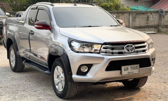 Buy Used Toyota Hiluxe Revo Silver Car in Bangkok in Bangkok Buy Used Toyota Hiluxe Revo Silver Car in Bangkok in Bangkok