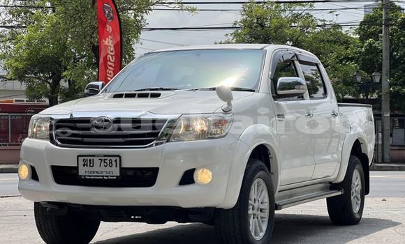 ซื้อ รถมือสอง Toyota Hiluxe VIGO ขาว รถยนต์ ใน %{เมือง} ใน กรุงเทพมหานคร