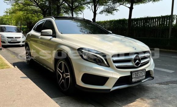 ซื้อ รถมือสอง Mercedes-Benz GLA-klasse ขาว รถยนต์ ใน %{เมือง} ใน กรุงเทพมหานคร ซื้อ รถมือสอง Mercedes-Benz GLA-klasse ขาว รถยนต์ ใน %{เมือง} ใน กรุงเทพมหานคร