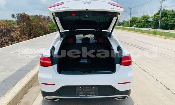 Buy Used Mercedes-Benz GLC 250D White Car in Bangkok in Bangkok Buy Used Mercedes-Benz GLC 250D White Car in Bangkok in Bangkok