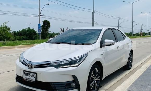 ซื้อ รถมือสอง Toyota Corolla Altis ขาว รถยนต์ ใน %{เมือง} ใน กรุงเทพมหานคร