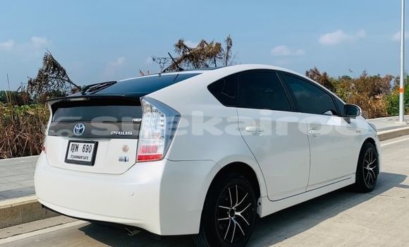 Buy Used Toyota Prius White Car in Bangkok in Bangkok Buy Used Toyota Prius White Car in Bangkok in Bangkok