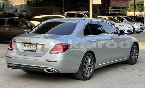 Buy Used Mercedes-Benz E-Classe Silver Car in Nonthaburi in Nonthaburi Buy Used Mercedes-Benz E-Classe Silver Car in Nonthaburi in Nonthaburi