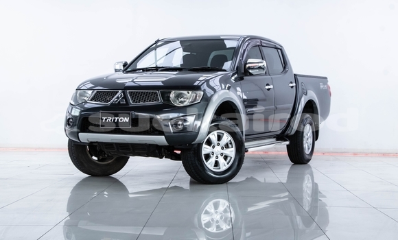 Buy Used Mitsubishi Triton Black Car in Nonthaburi in Nonthaburi Buy Used Mitsubishi Triton Black Car in Nonthaburi in Nonthaburi