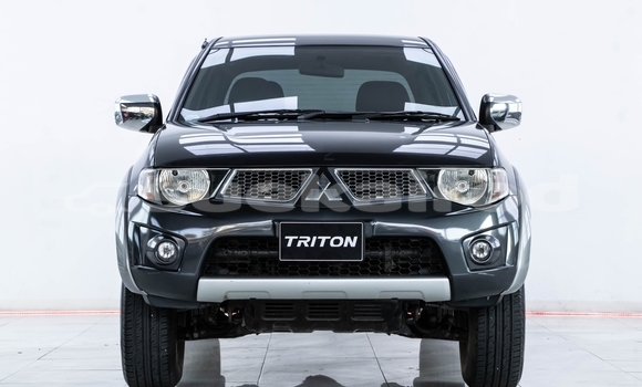Buy Used Mitsubishi Triton Black Car in Nonthaburi in Nonthaburi Buy Used Mitsubishi Triton Black Car in Nonthaburi in Nonthaburi