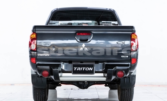 Buy Used Mitsubishi Triton Black Car in Nonthaburi in Nonthaburi Buy Used Mitsubishi Triton Black Car in Nonthaburi in Nonthaburi