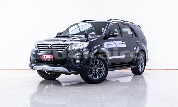 ซื้อ รถมือสอง Toyota Fortuner สีดำ รถยนต์ ใน %{เมือง} ใน กรุงเทพมหานคร