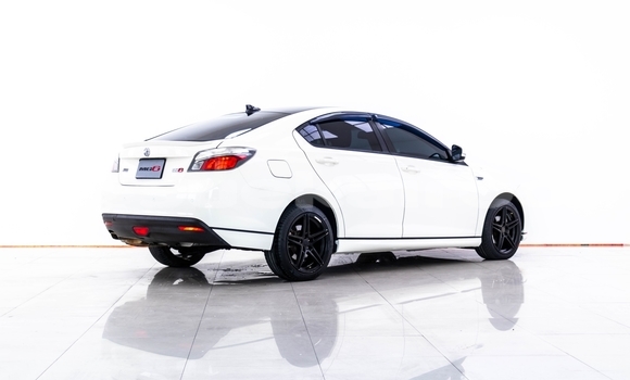 Buy Used MG 6 White Car in Bangkok in Bangkok Buy Used MG 6 White Car in Bangkok in Bangkok